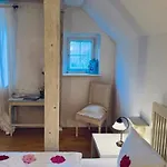 Gutshaus Krimvitz Kleines Doppelzimmer Im Obergeschoss Inklusive Fruehstueck Affittacamere *